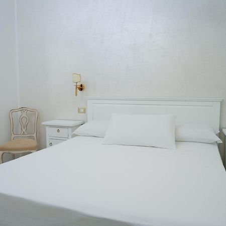 La Casa In Centro Hotel ซาแลร์โน ภายนอก รูปภาพ