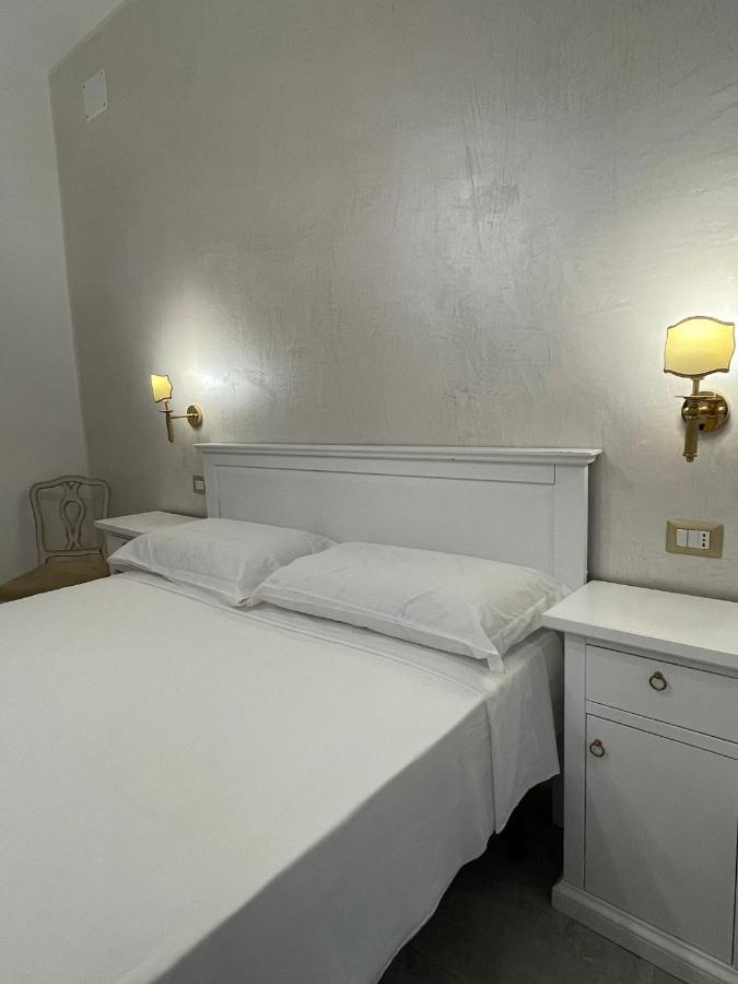 La Casa In Centro Hotel ซาแลร์โน ภายนอก รูปภาพ