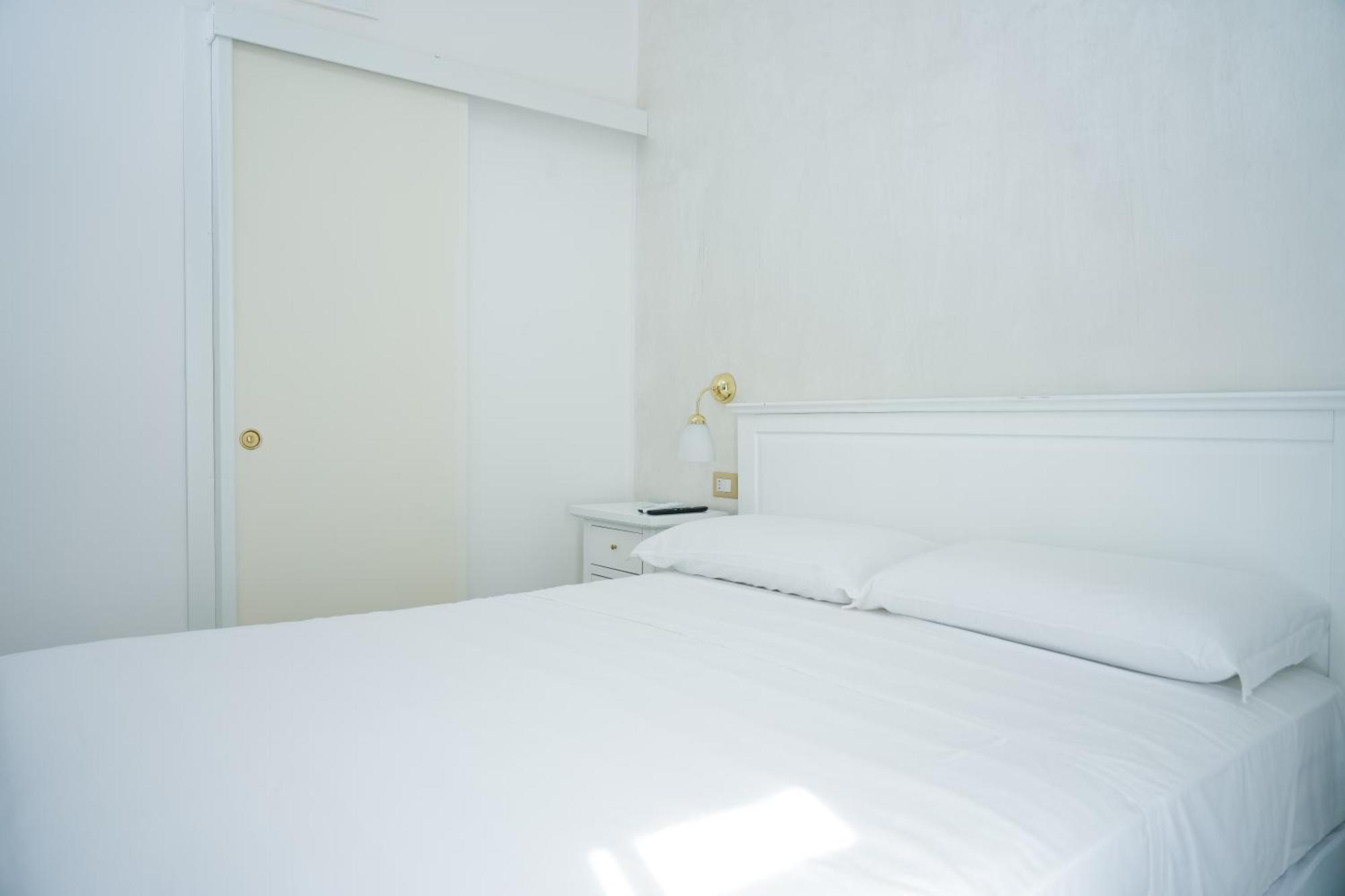 La Casa In Centro Hotel ซาแลร์โน ภายนอก รูปภาพ